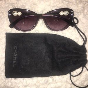 CHANEL sunglasses